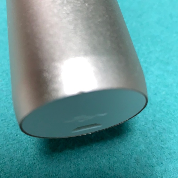 Pop solo karaoke cordless blue tooth microphone. - Picture 17 of 17